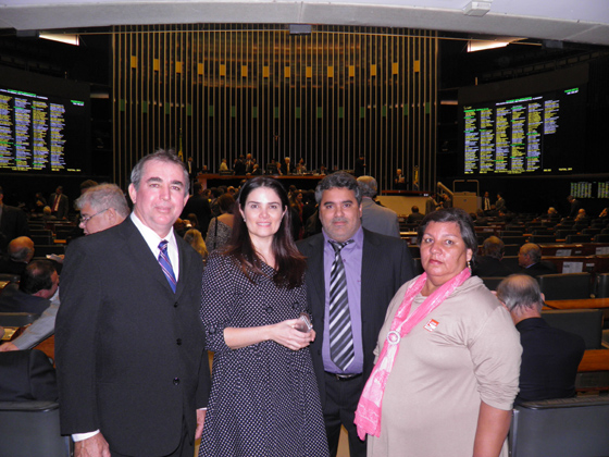 Zinho Cantori, Aline Corrêa, Marcelo Otaviano e Onilda Barbosa, no plenário do evento